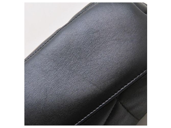Borsa a tracolla Small Puffer Yves Saint Laurent Nero - vista 16