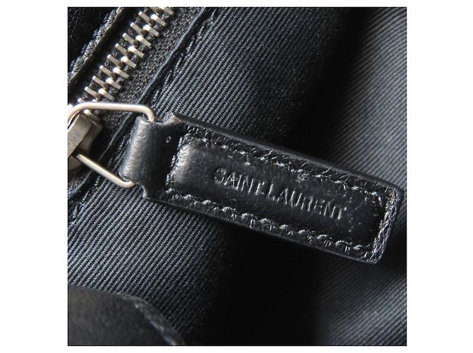 Borsa a tracolla Small Puffer Yves Saint Laurent Nero - vista 8