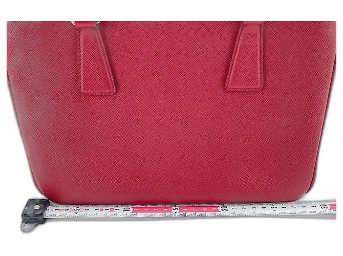 Borsa a tracolla Prada Galleria in rosso - vista 3