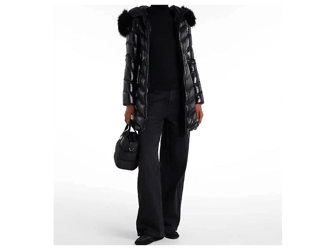 Moncler Abrigo de plumón negro con cuello de piel - vista 4