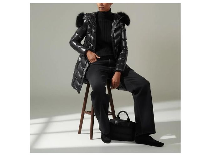 Moncler Abrigo de plumón negro con cuello de piel - vista 5