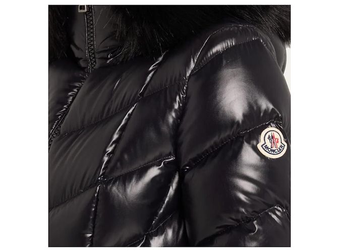 Moncler Abrigo de plumón negro con cuello de piel - vista 9