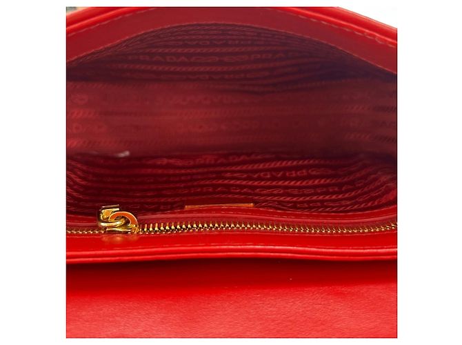 Prada Diagram gesteppte Schultertasche Rot - Ansicht 11