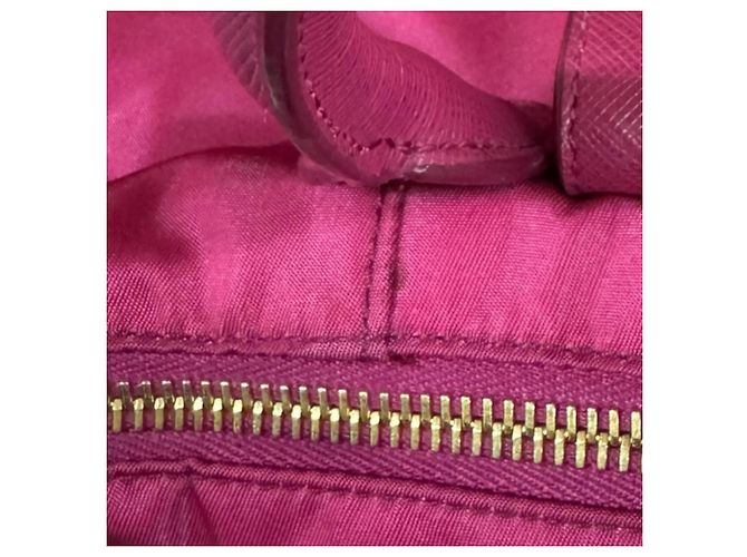 Borsa a tracolla Prada in nylon rosa - vista 12