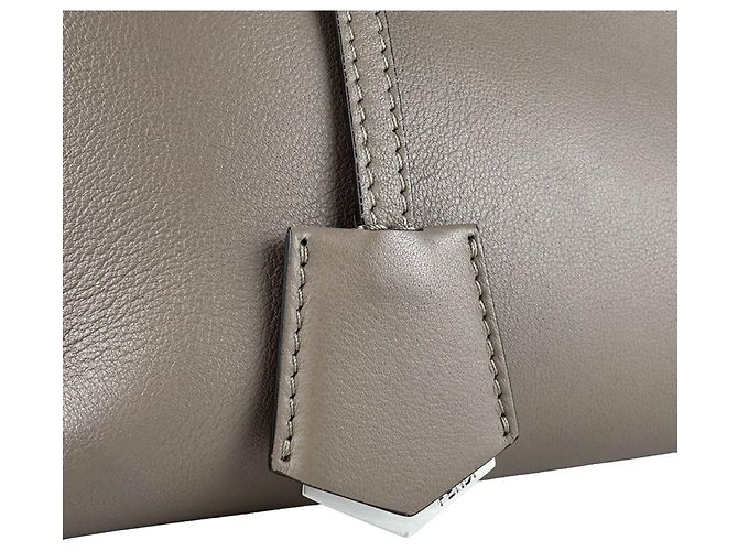 Borsa a tracolla media in pelle Fendi By The Way Grigio - vista 12