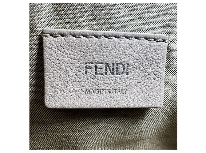 Borsa a tracolla media in pelle Fendi By The Way Grigio - vista 13