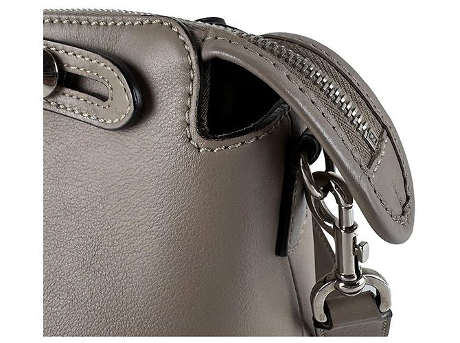 Borsa a tracolla media in pelle Fendi By The Way Grigio - vista 6