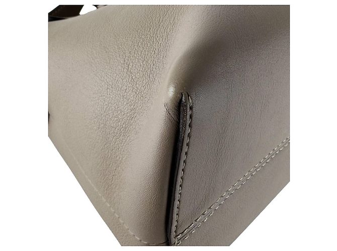 Borsa a tracolla media in pelle Fendi By The Way Grigio - vista 9