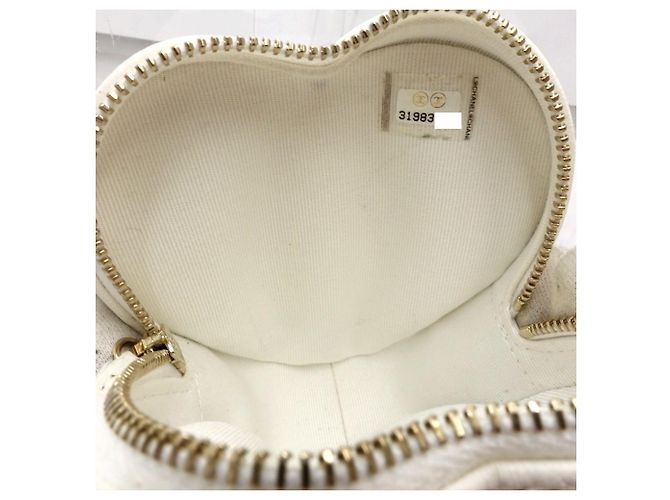 Borsa cintura Chanel a forma di cuore Bianco - vista 10