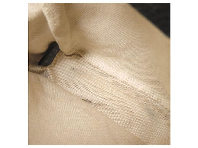 Borsa a tracolla Gucci in vitello nero - vista 10