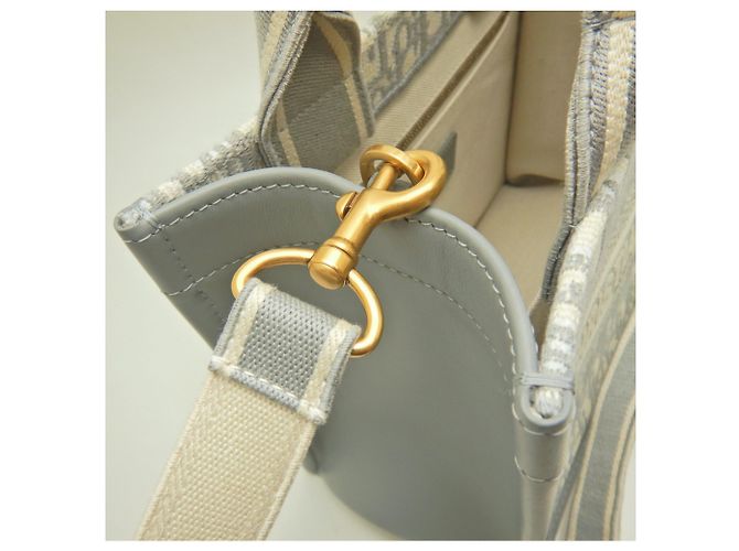 Christian Dior Tote Bag aus grauem Kalbsleder Braun - Ansicht 14