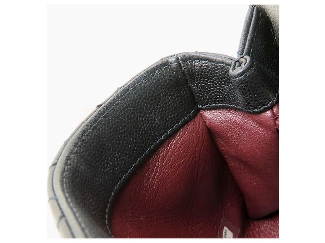 Sac à main Chanel Coco Handle 19 XXS Matelassé Noir - vue 15