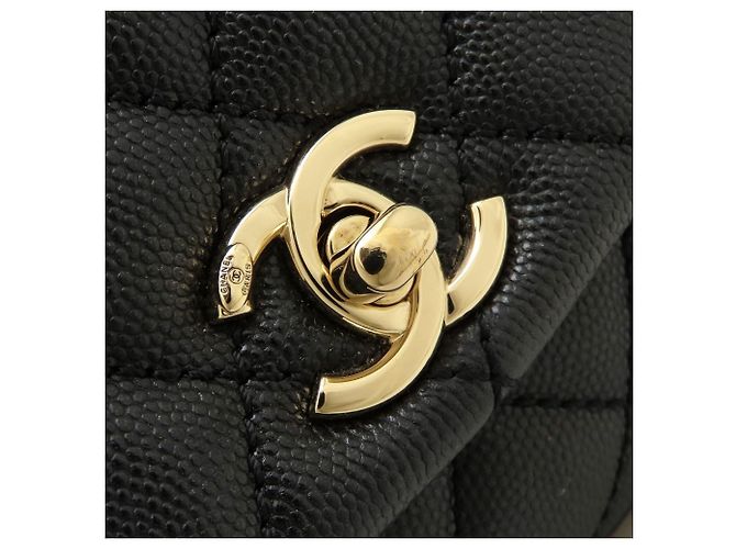 Sac à main Chanel Coco Handle 19 XXS Matelassé Noir - vue 18