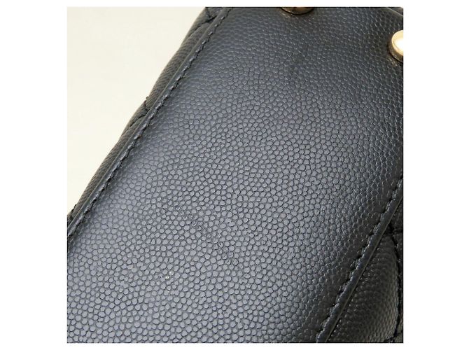 Sac à main Chanel Coco Handle 19 XXS Matelassé Noir - vue 19