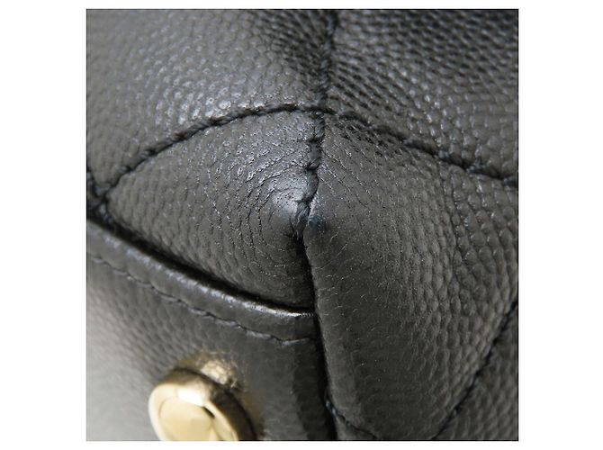 Sac à main Chanel Coco Handle 19 XXS Matelassé Noir - vue 22