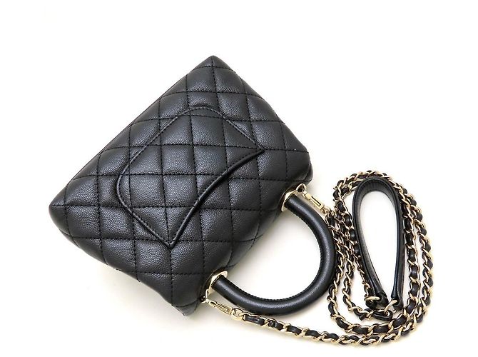 Sac à main Chanel Coco Handle 19 XXS Matelassé Noir - vue 5