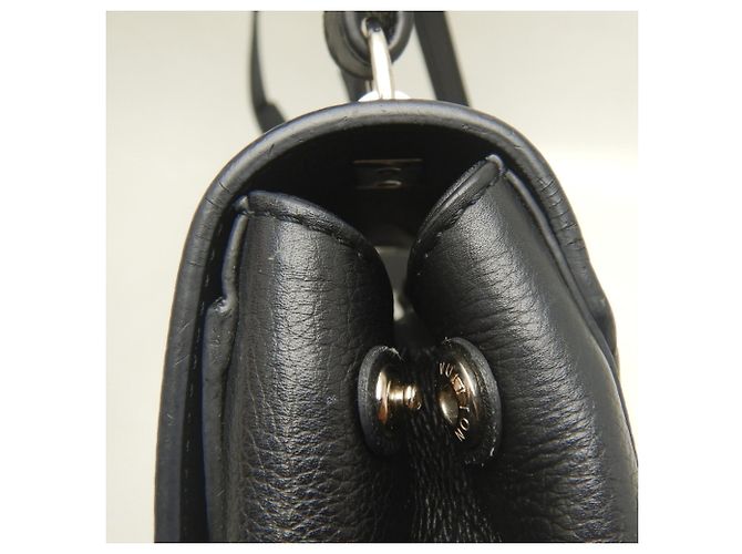 Borsa a tracolla Louis Vuitton Lockme 2 BB Nero - vista 12
