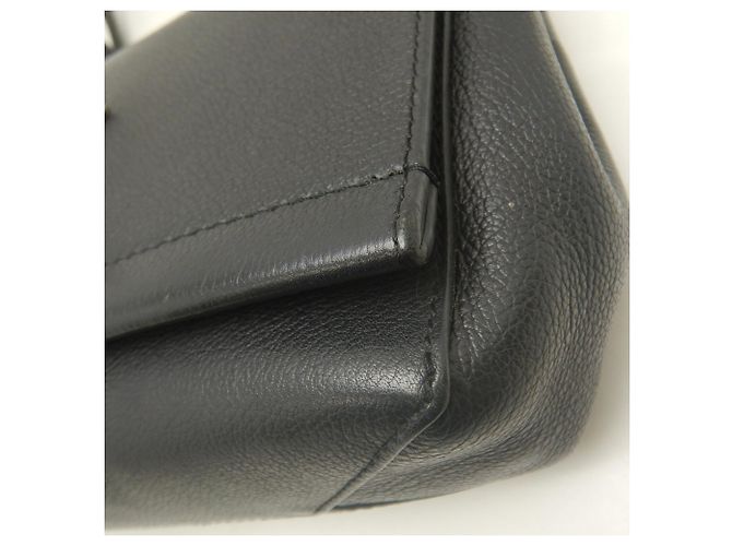 Borsa a tracolla Louis Vuitton Lockme 2 BB Nero - vista 15