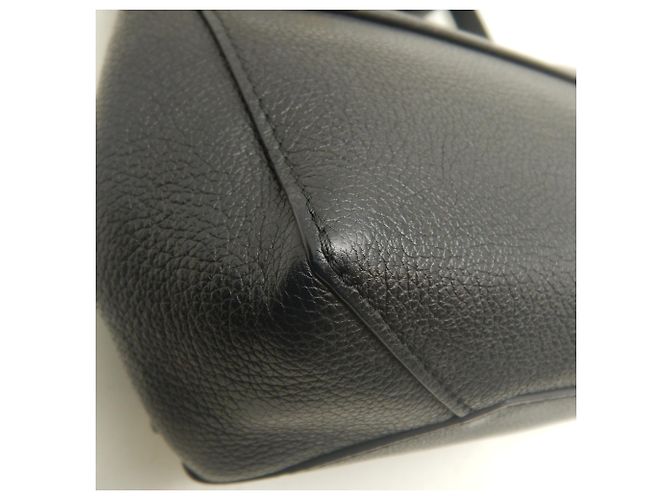 Borsa a tracolla Louis Vuitton Lockme 2 BB Nero - vista 16
