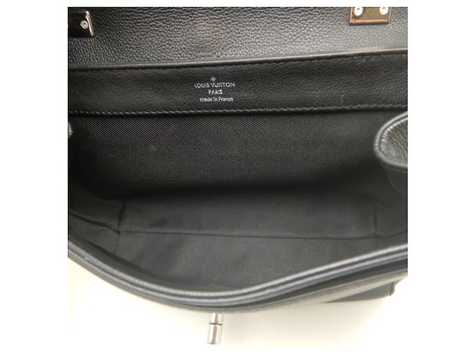 Borsa a tracolla Louis Vuitton Lockme 2 BB Nero - vista 6