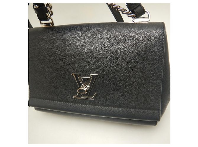 Borsa a tracolla Louis Vuitton Lockme 2 BB Nero - vista 8