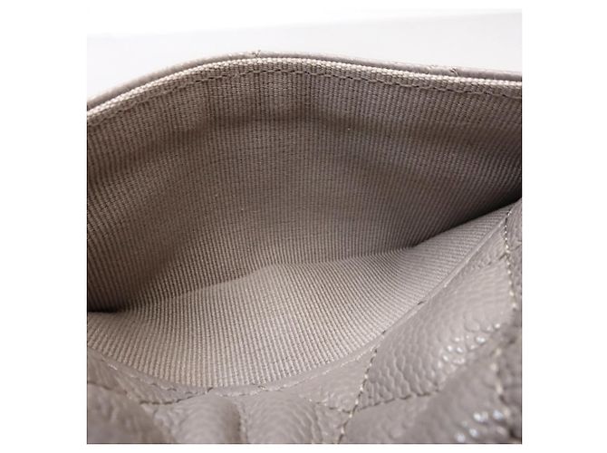 Timeless Tarjetero Chanel de piel de becerro granulada beige - vista 10
