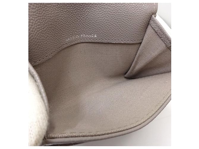 Timeless Tarjetero Chanel de piel de becerro granulada beige - vista 8