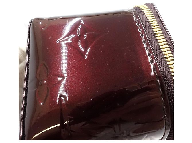 Louis Vuitton Vernis Accessory Pouch Dark red - view 17