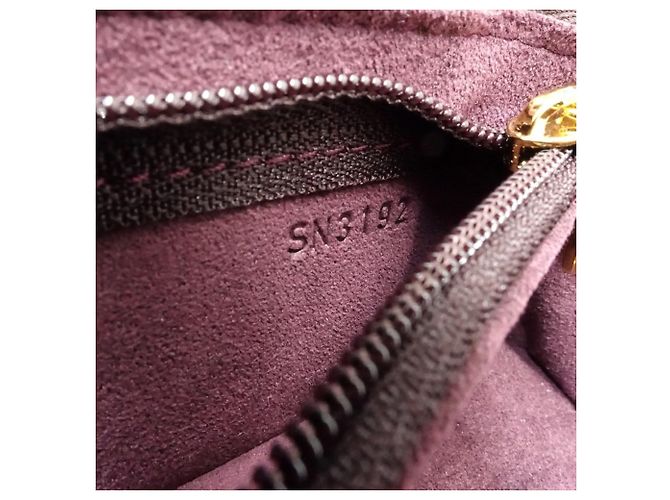 Louis Vuitton Vernis Accessory Pouch Dark red - view 25