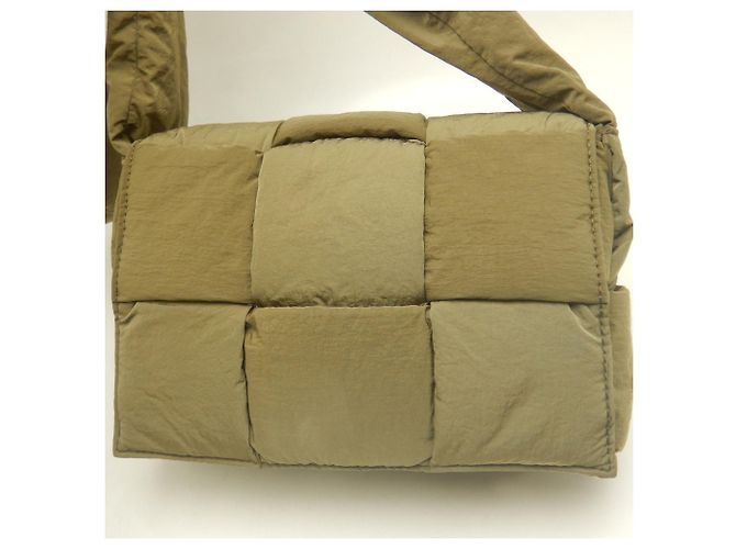 Borsa a tracolla piccola Padded Tech Cassette Bottega Veneta Cachi - vista 10
