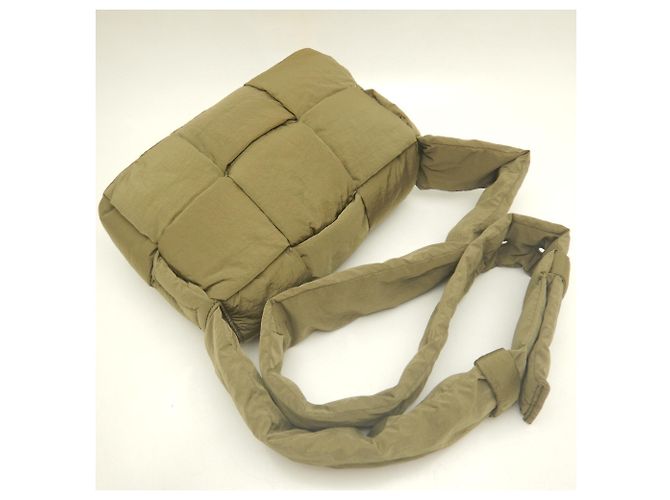 Borsa a tracolla piccola Padded Tech Cassette Bottega Veneta Cachi - vista 3