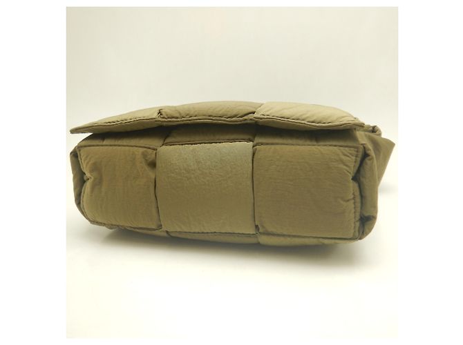 Borsa a tracolla piccola Padded Tech Cassette Bottega Veneta Cachi - vista 7