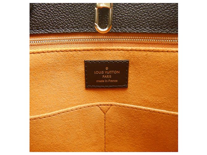 Borsa Tote Louis Vuitton OnTheGo MM Nero - vista 18