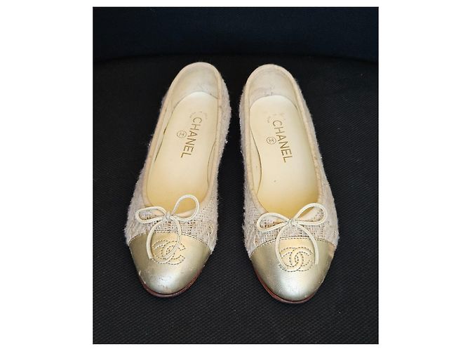 Ballerine Chanel in Tweed Beige D'oro - vista 3