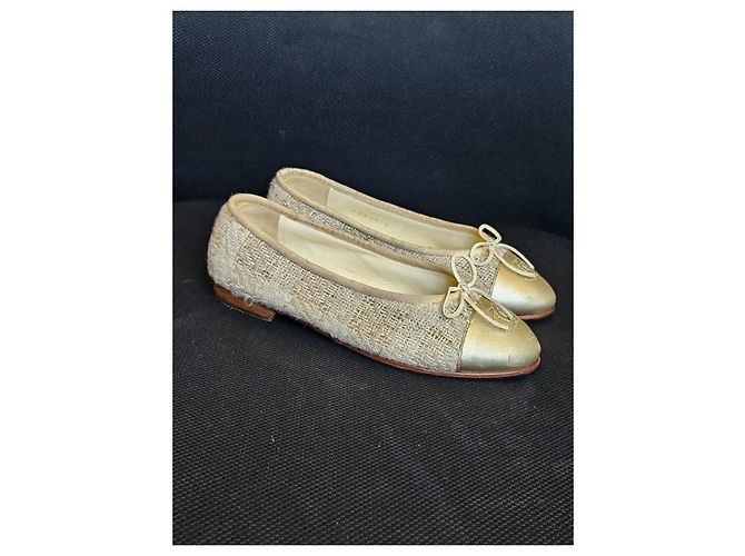 Ballerine Chanel in Tweed Beige D'oro - vista 4