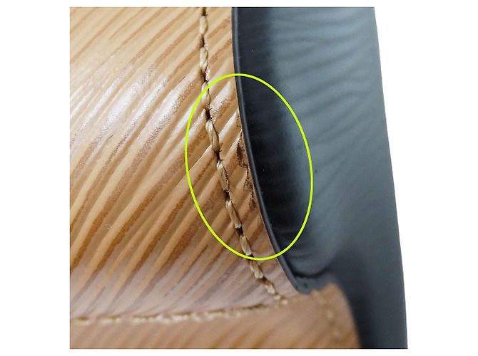Twist Borsa a mano Louis Vuitton in pelle Epi Nero Cammello - vista 9
