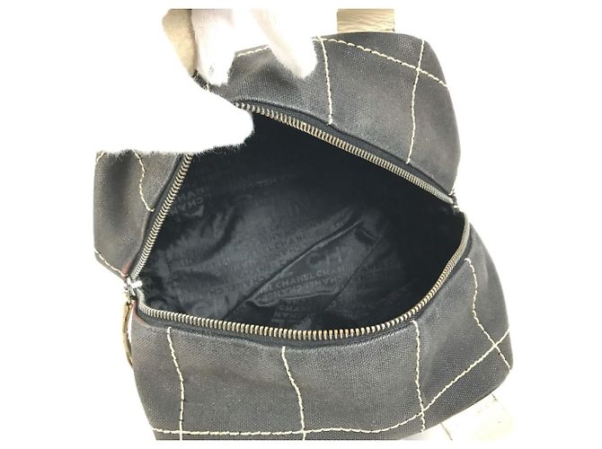 Chanel Vintage CC Chocolate Bar Mini Boston Bag Schwarz Weiß - Ansicht 12