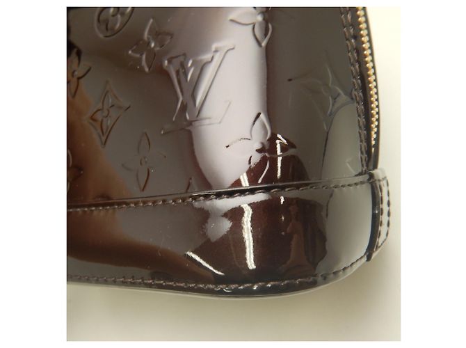 Borsa Louis Vuitton Vernis Alma BB Bordò - vista 14