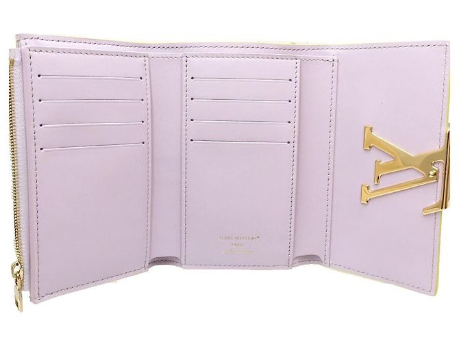 Cartera Louis Vuitton Tri-fold en Lemon Yellow Dorado - vista 6