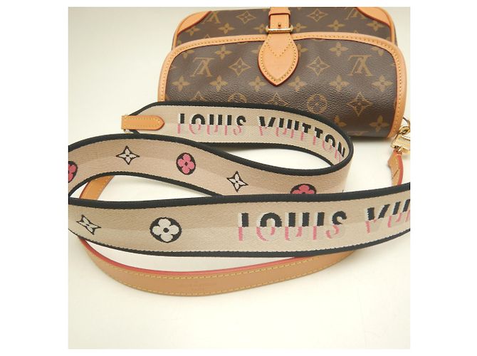 Borsa a tracolla Louis Vuitton Monogram Diane Marrone - vista 4