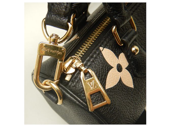 Borsa Louis Vuitton Bicolor Monogram Empreinte Papillon BB Nero - vista 9
