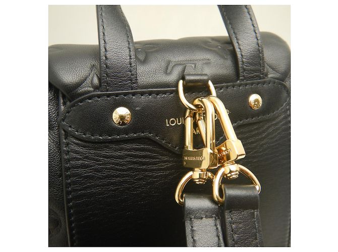 Zaino Louis Vuitton Coussin PM Nero - vista 13