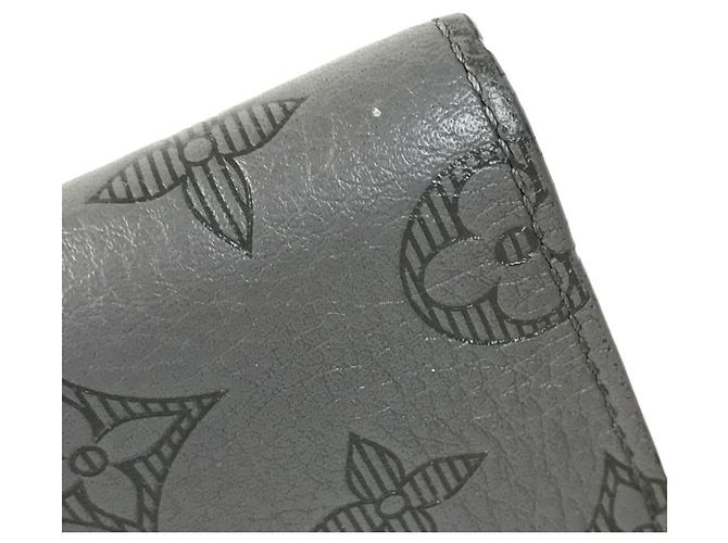 Cartera Compacta Louis Vuitton Monogram Shadow Castaño - vista 15