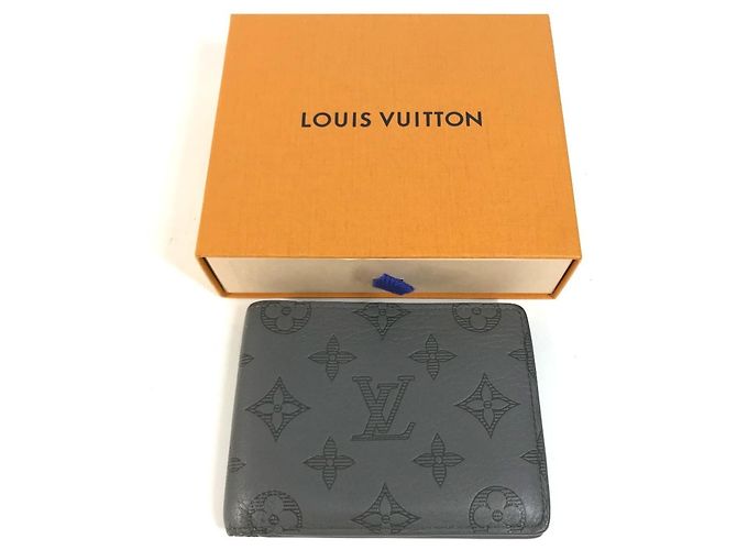 Cartera Compacta Louis Vuitton Monogram Shadow Castaño - vista 16
