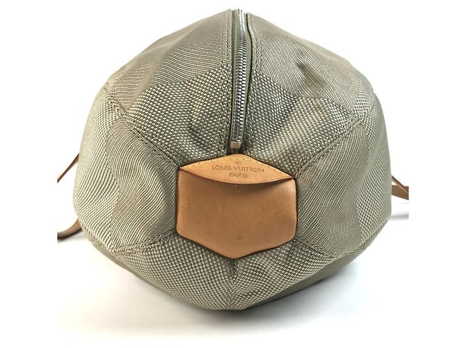 Bolsa de Ombro Louis Vuitton Damier Geant Akatan Caqui - vista 3