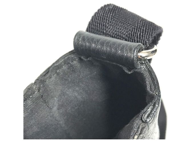 Borsa a tracolla Gucci Logo GG Crossbody Flap Pouch Nero - vista 13