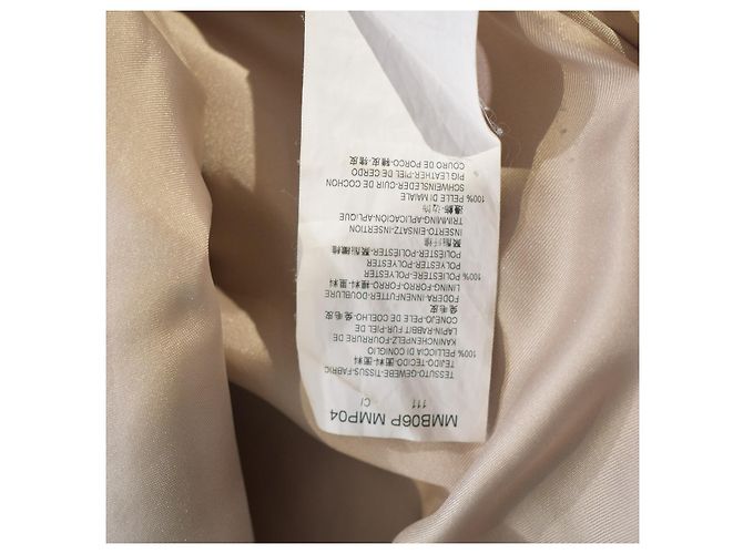 Autre Marque Armani Collezioni Poncho Cape en Fourrure de Lapin Taupe Beige - vue 10