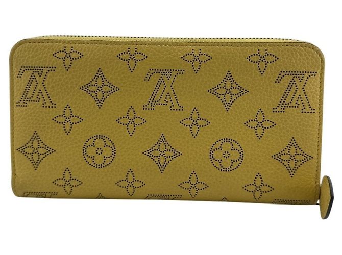 Cartera larga Louis Vuitton Mahina de cuero amarillo - vista 2