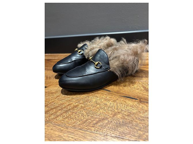 Mocassini Gucci Princetown foderati in pelliccia Nero - vista 2