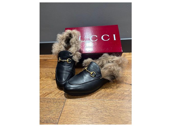 Mocassini Gucci Princetown foderati in pelliccia Nero - vista 3